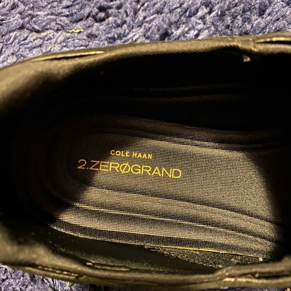 Worn twice just bought them. Don’t fit right. - Picture 2 of 4